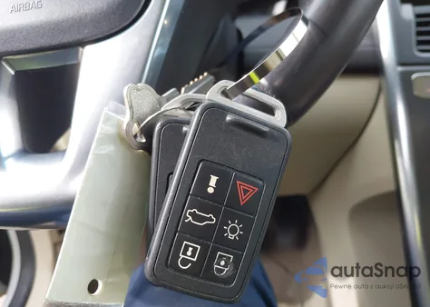 2014 Volvo Xc60 3.2 Premier Plus from USA, damaged, VIN YV4952DL6E2510029